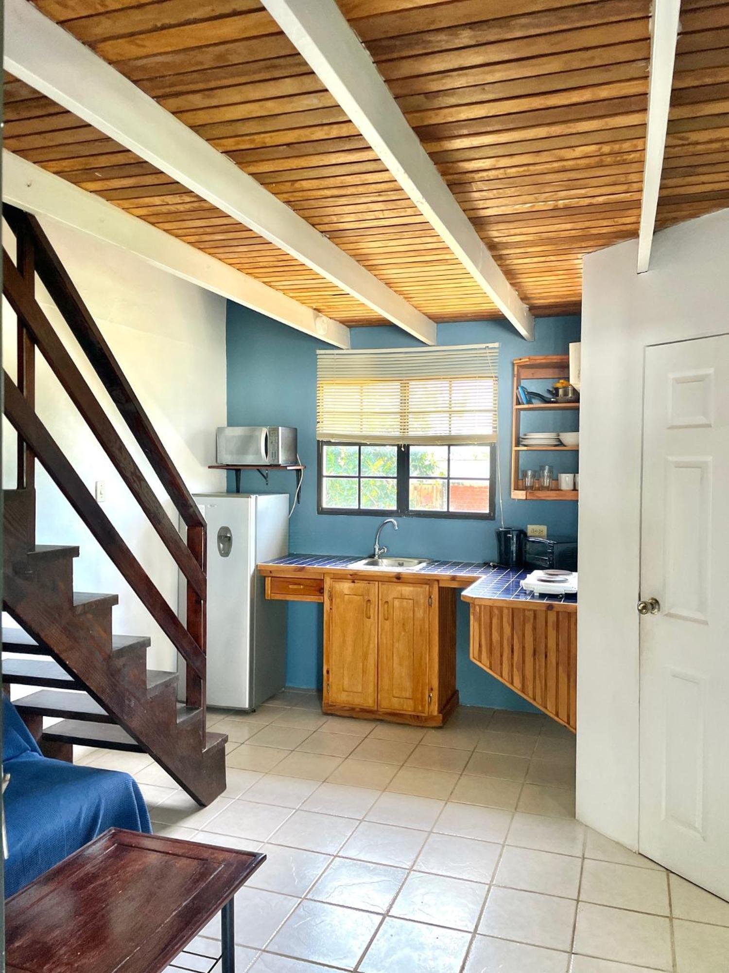 Bananaquit Tobago -Stay Near The Beach Crown Point Exterior foto