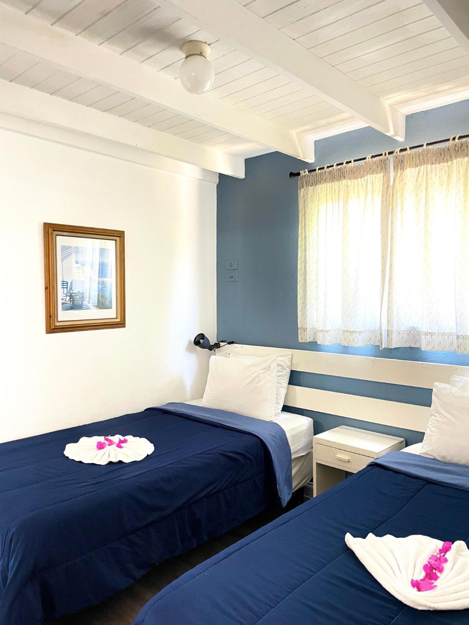 Bananaquit Tobago -Stay Near The Beach Crown Point Exterior foto