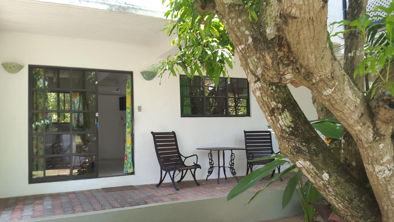 Bananaquit Tobago -Stay Near The Beach Crown Point Exterior foto